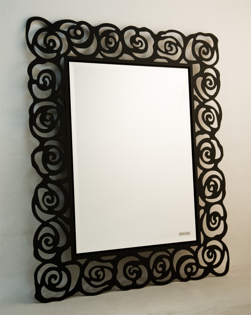 Accessories, lamps, mirrors, rugs, art, paintings, artists, clocks, candle holders, at Kings, the home of fine furnishings.